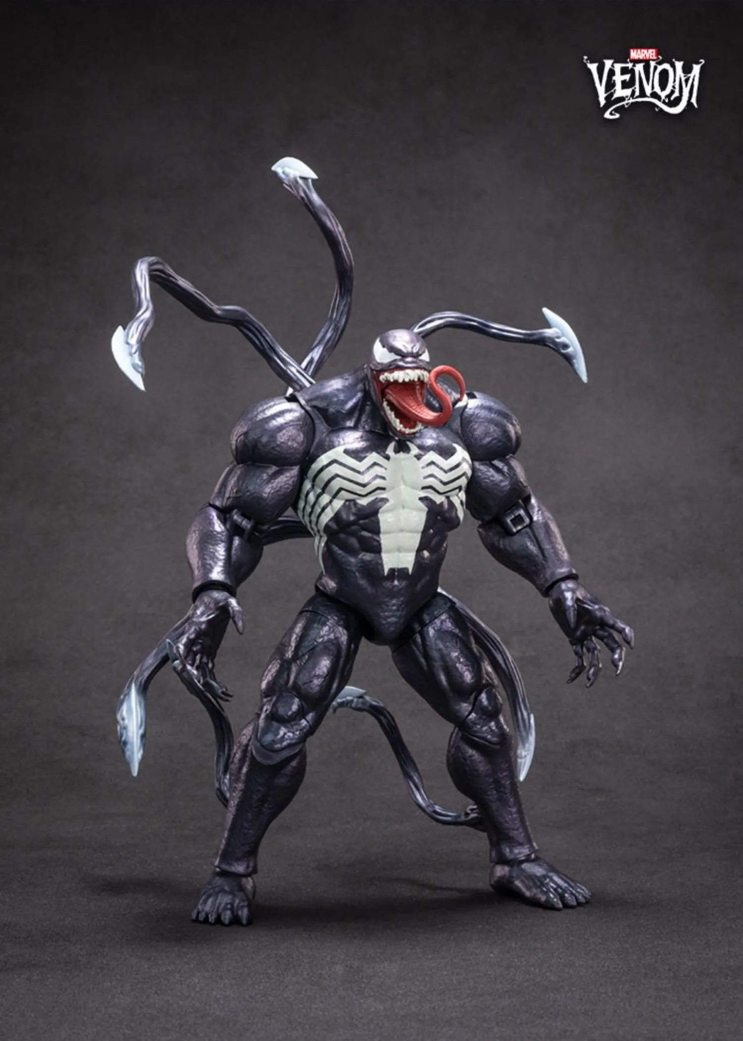 1:10 Venom Action Toy