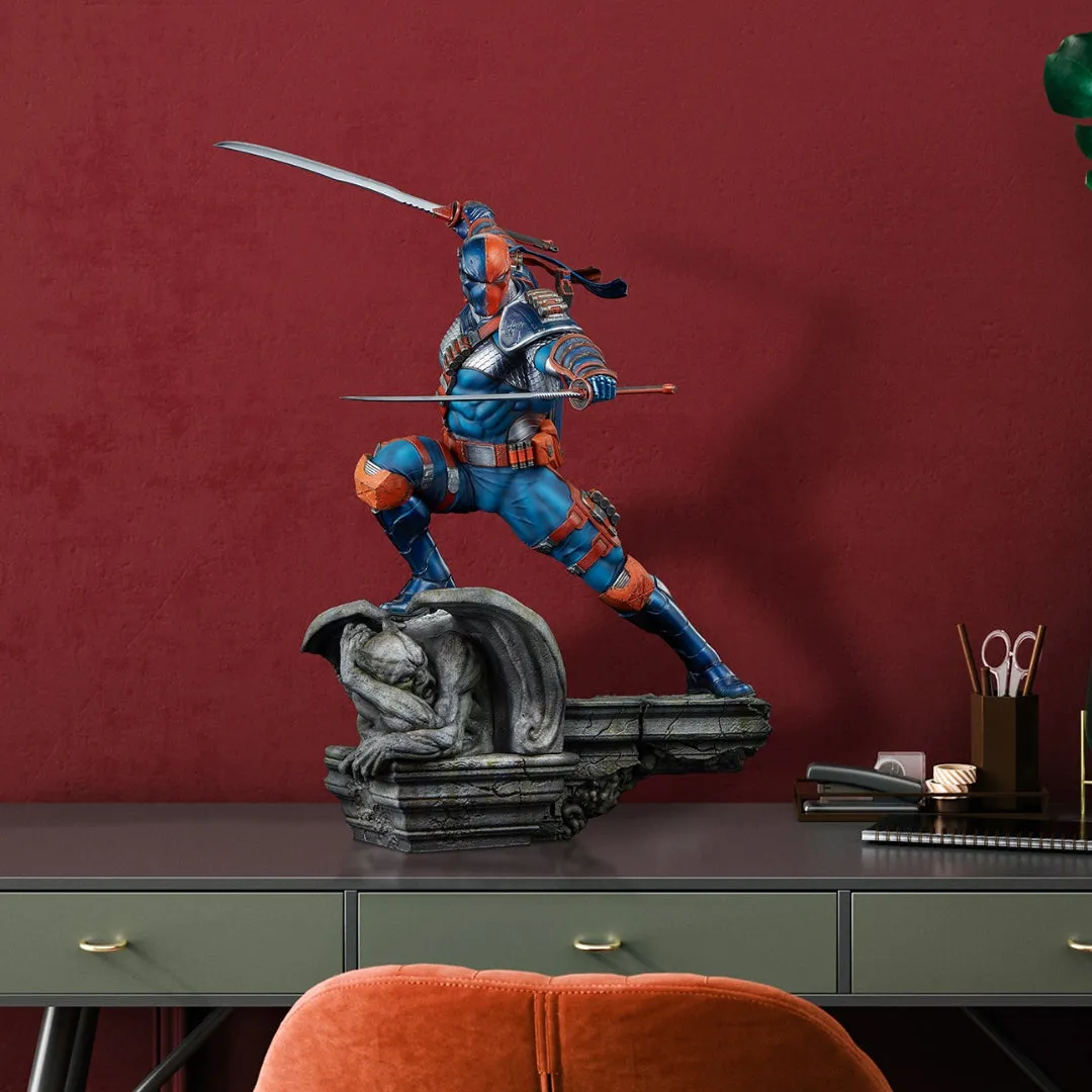 Deathstroke Premium Format™ Figure by Sideshow Collectibles